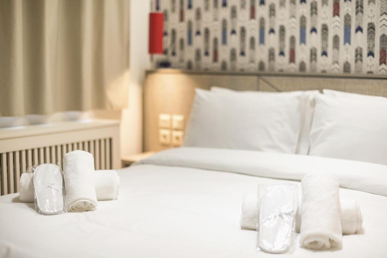 Hotel Lights 3*