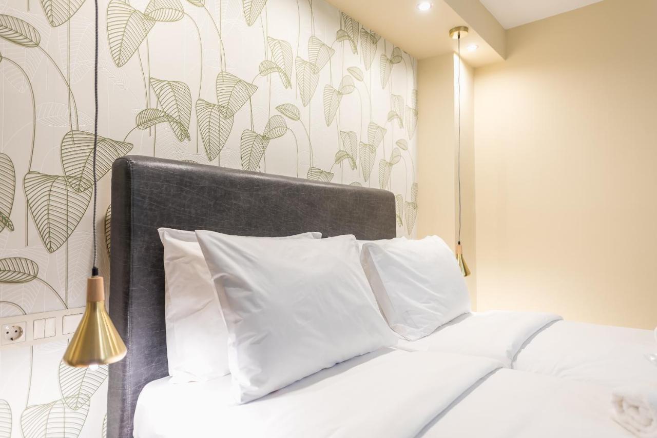 Hotel Lights 3*
